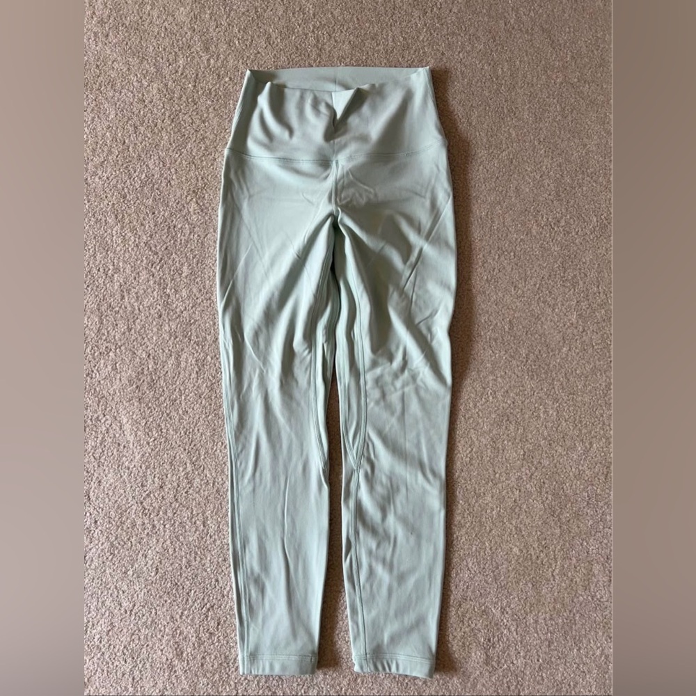 Lululemon Align High Rise Pant 25” in size 6